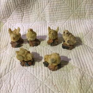 BABY CHICKS FIGURINES